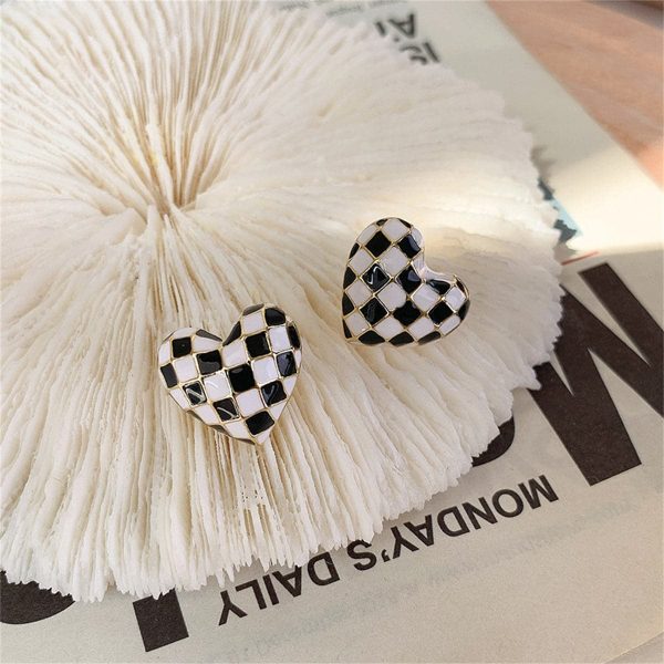 Black & White Enamel Checkerboard Heart Stud Earrings Online