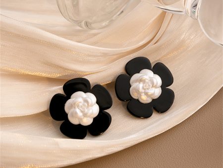 Black & White Floral Stud Earrings For Sale