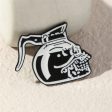 Black & White Skull Kettle Brooch Fashion