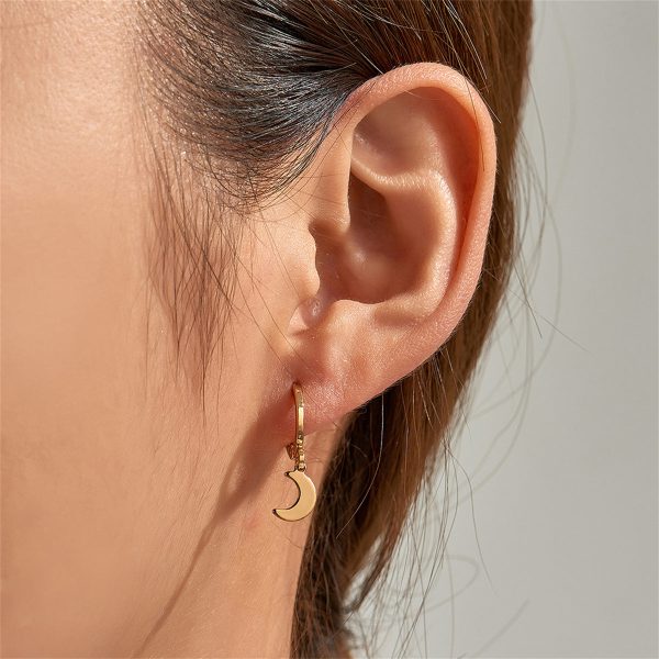 18K Gold-Plated Moon Huggie Earrings Supply