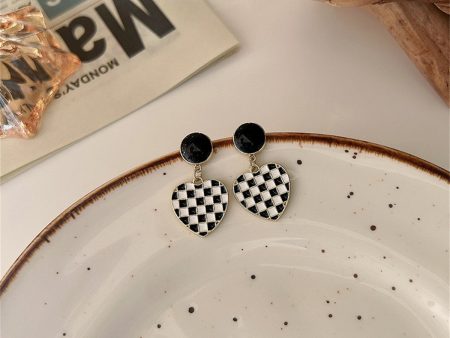 Black & White Enamel Checkerboard Tiered Heart Drop Earrings Fashion