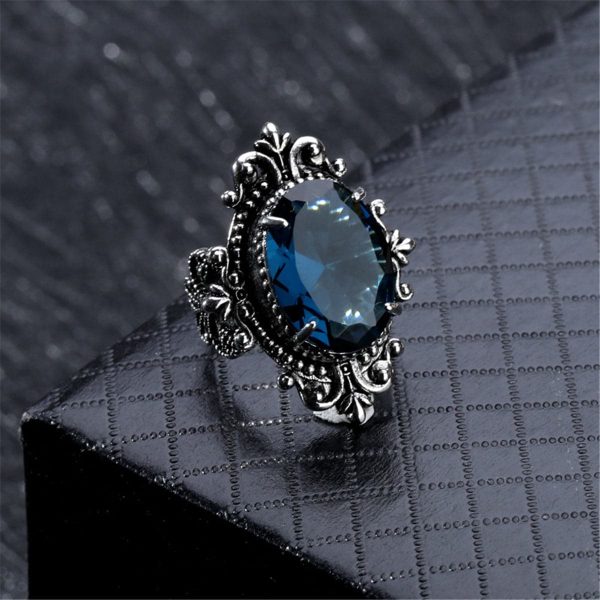 Blue Crystal & Silver-Plated Oval Filigree Ring Fashion