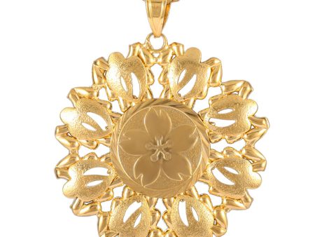 18K Gold-Plated Open Flower Pendant Necklace For Sale